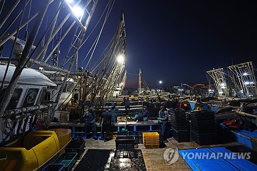 내년 선원 최저임금 월 261만원…올해보다 2.1% 인상