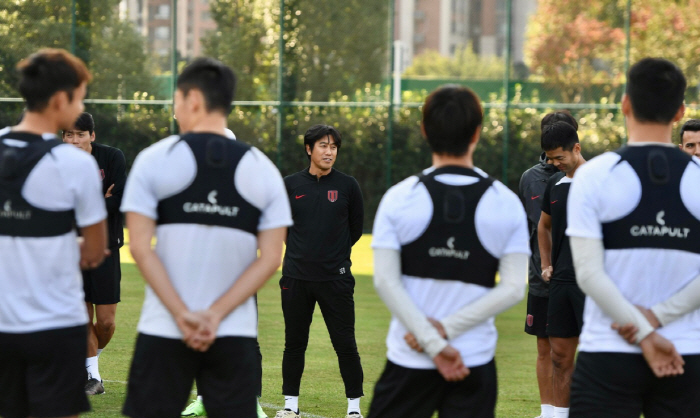 [직격인터뷰]'중국 평정 중' 서정원 청두 감독 "진심은 언제나 통하기 …