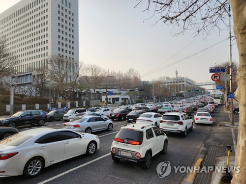 직장인 출퇴근 평균 1시간14분 걸려…수도권 82분 '최장'