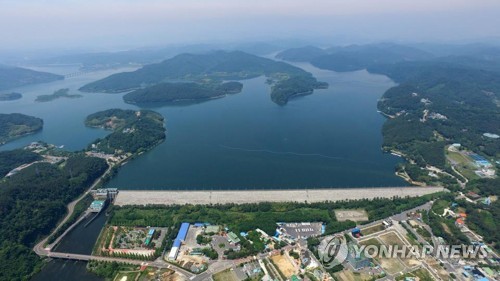 진주 진양호공원, 올해 방문객 27만명…'물빛 갤러리' 인기