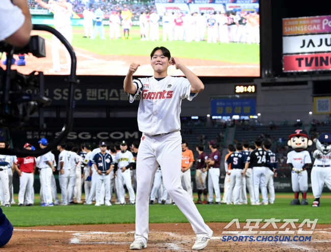 카리나는 시작일뿐! "1군에서 던질만하다" 사령탑의 칭찬…19세+1m90…