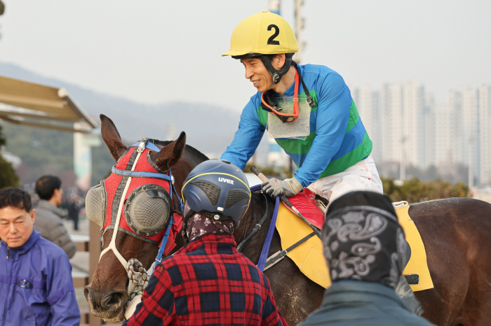 [경마]을사년 첫 다승 달성, 주인공은 누구?