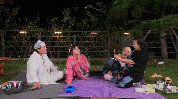 홍진희, 연예계 은퇴 결심한 충격 사건 "회식서 뒤통수 맞아" ('같이 …