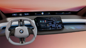 BMW, CES 2025서 최신 'BMW 파노라믹 iDrive' 공개