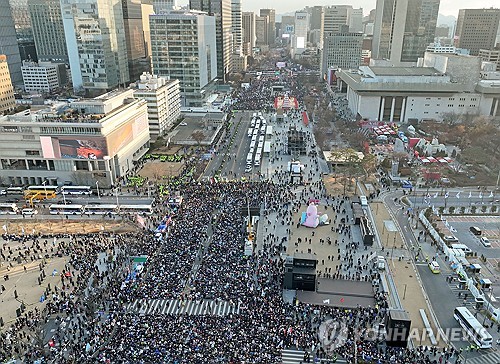 주말 광화문서 대규모 탄핵 찬반 집회…교통혼잡 예상