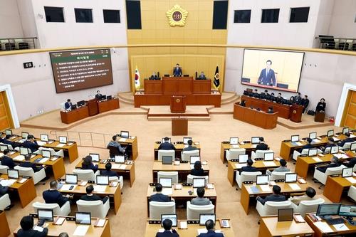 대전 국힘시의원 본회의 다툼에 민주당 “이보다 더한 추태 없다”