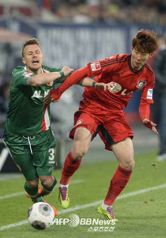 FBL-GER-BUNDESLIGA-AUGSBURG-LEVERKUSEN