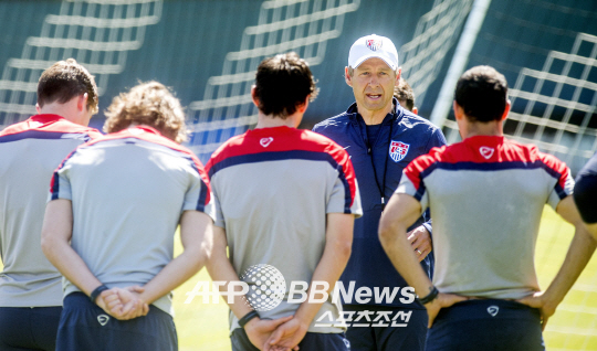 FBL-WC-2014-USA-TRAINING