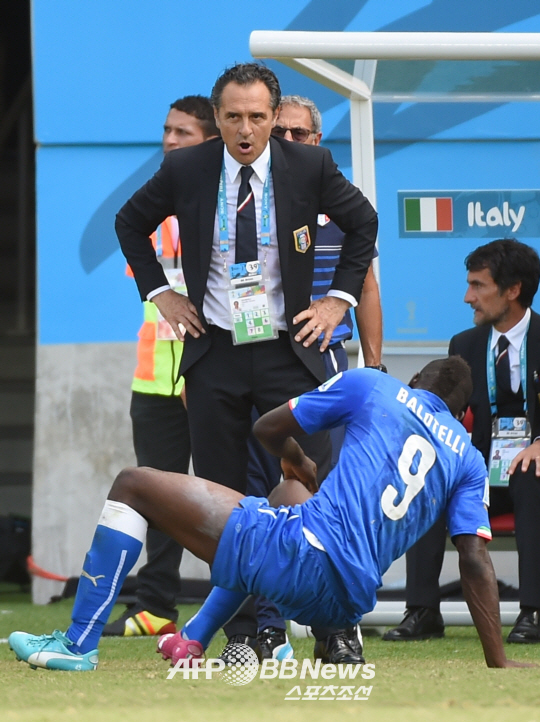 FBL-WC-2014-MATCH39-ITA-URU