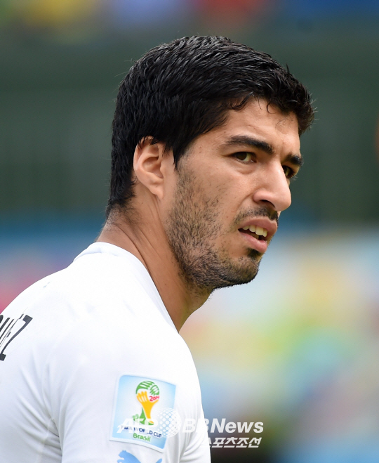 FBL-WC-2014-URUGUAY-SUAREZ-APOLOGY