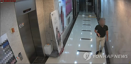 CCTV속 인물은 김수창…"음란행위 5차례 확인"