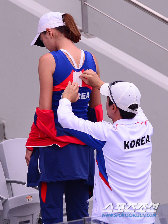 테니스 선수 장수정, 유니폼에 테이프를 붙이는 이유가?