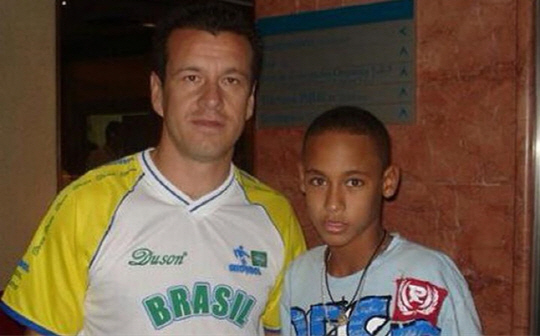 neymar-junto-dunga-cuando-era-nino-1411629598456