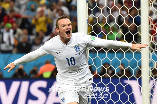 FBL-EURO-2016-ENG-SLO-ROONEY-FILES