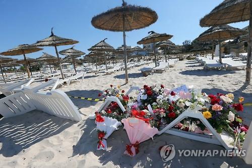 평화롭던 튀니지 해변, 테러범 난사에 살육현장으로
