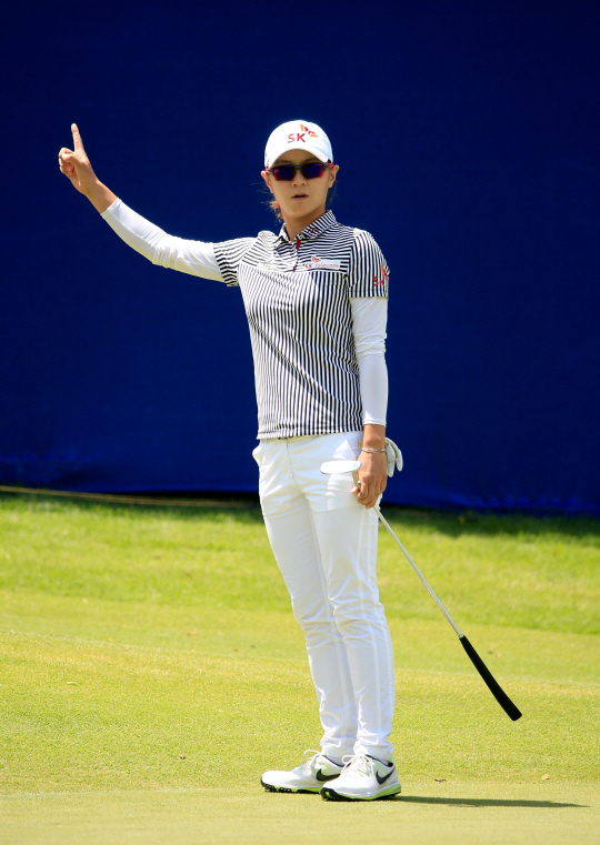 '36홀 최소타' 최나연, LPGA 아칸소 챔피언십 선두