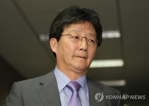 유승민 사퇴회견 전문…"헌법 가치 지키고 싶었다"