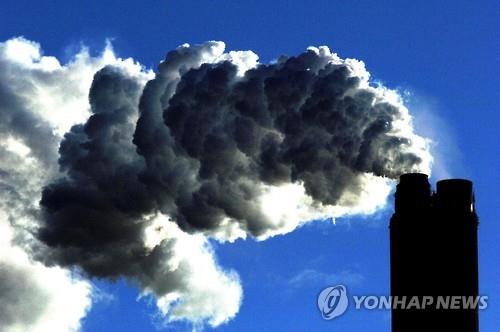 작년 세계 탄소배출 증가세 꺾여…"중국 석탄사용 둔화 영향"