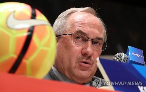 한국축구, 9회연속 월드컵 본선행 대장정…'시작은 中 콧대꺾기'